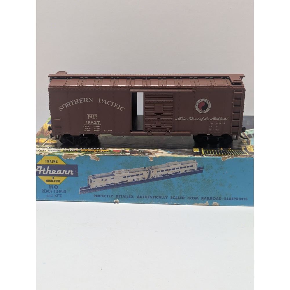 Athearn Vintage HO Northern Pacific #15827 40' Boxcar Main Street Northwest